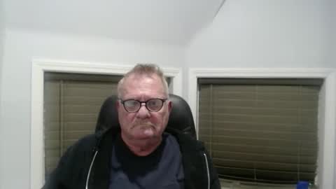 oldguybigd online show from January 8, 5:23 am