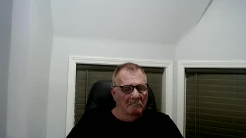 oldguybigd online show from May 29, 6:01 am