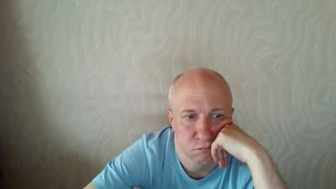 figaro online show from April 9, 1:28 pm