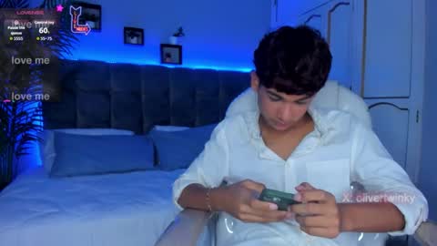 oliver20__ online show from March 21, 6:06 am