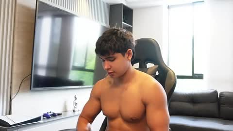 Oliver bray online show from April 14, 3:22 pm