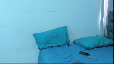 Snapshot of oliver_smith_2 chatting on December 23, 3:01 pm oliver_smith_2 online show from December 23, 3:01 pm