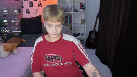 oliver online show from October 6, 9:30 pm