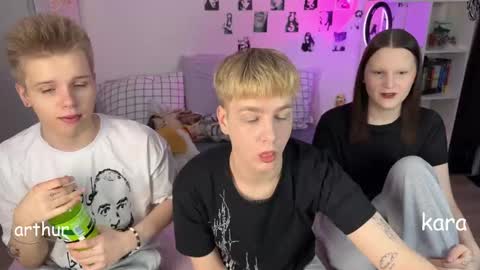 oliver online show from January 12, 1:37 pm