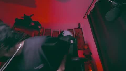     online show from April 17, 1:19 am