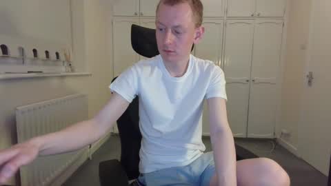 Olly online show from February 1, 6:19 pm