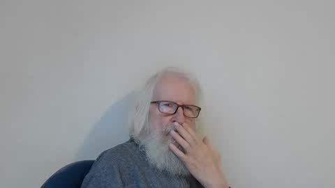 Somewhere over the rainbow online show from December 16, 8:32 am