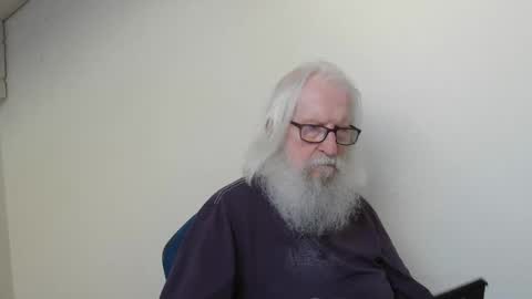 Somewhere over the rainbow online show from April 25, 5:21 am