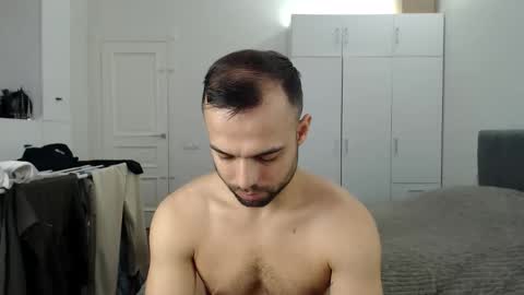 onebestlover online show from March 23, 9:26 am