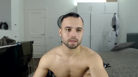 onebestlover online show from February 9, 5:17 pm