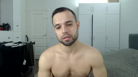 onebestlover online show from March 8, 9:24 am