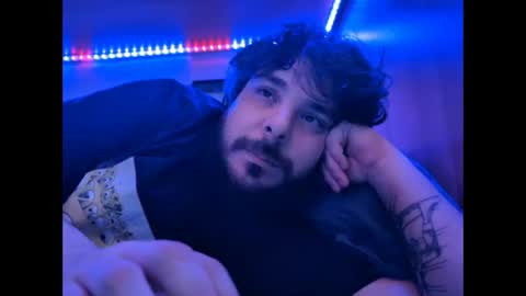 onecrew1 online show from April 11, 12:09 pm