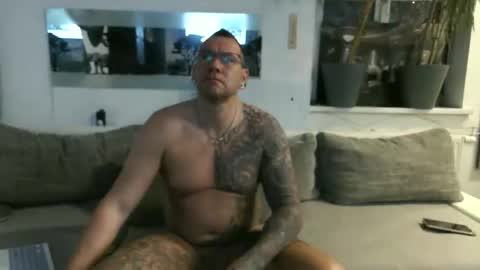 .....mICha..... online show from March 3, 5:04 am