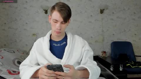 Erick  online show from March 26, 7:34 am