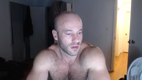 Snapshot of oregon87 chatting on January 2, 3:37 am The Oregon Lumberjack online show from January 2, 3:37 am