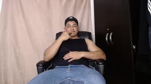 otto_stud online show from April 30, 4:19 am