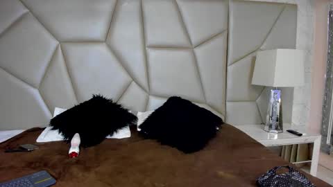 owen_stone1 online show from April 11, 11:19 pm