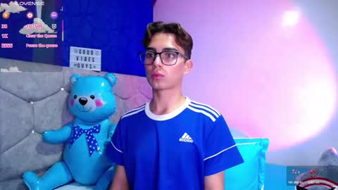 Snapshot of owenblue__ chatting on February 26, 4:03 am Owen Independent model online show from February 26, 4:03 am