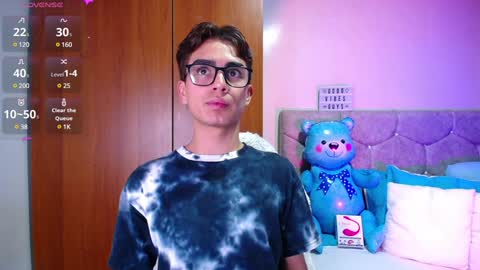 Snapshot of owenblue__ chatting on January 23, 5:24 am Owen Independent model online show from January 23, 5:24 am