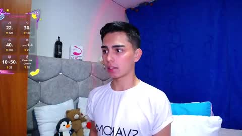 Snapshot of owenblue__ chatting on September 14, 2:35 am Owen Independent model online show from September 14, 2:35 am