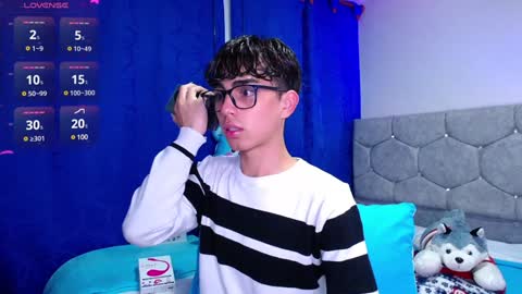 Snapshot of owenblue__ chatting on December 13, 10:55 pm Owen Independent model online show from December 13, 10:55 pm