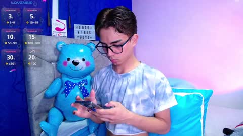 Snapshot of owenblue__ chatting on January 25, 7:06 am Owen Independent model online show from January 25, 7:06 am
