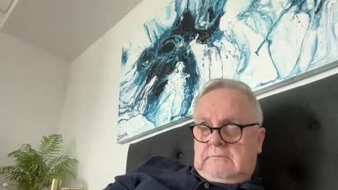 ozhairybearxxxx online show from October 20, 4:38 am