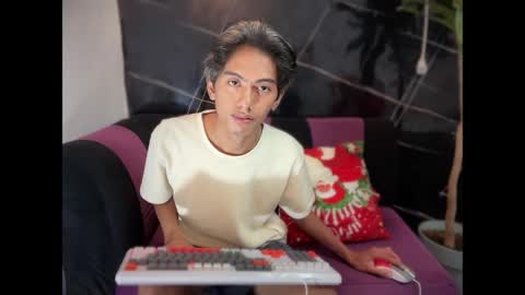 p1noytwink_xel online show from April 19, 2:16 pm