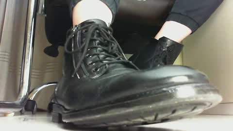 Pablo Meness online show from February 6, 10:00 pm