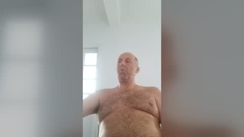 pansak1973 online show from June 17, 6:48 am