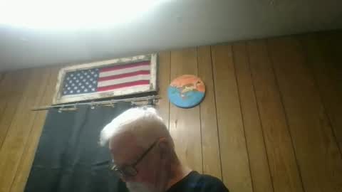 papajb70 online show from March 4, 1:56 am