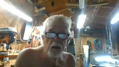 papajb70 online show from July 29, 2:43 am