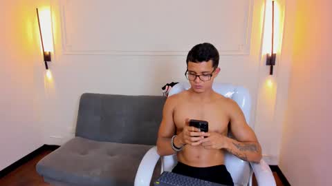 Ryan And Casper online show from March 12, 7:32 pm