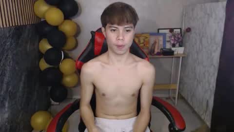 HENRY online show from December 16, 7:21 pm