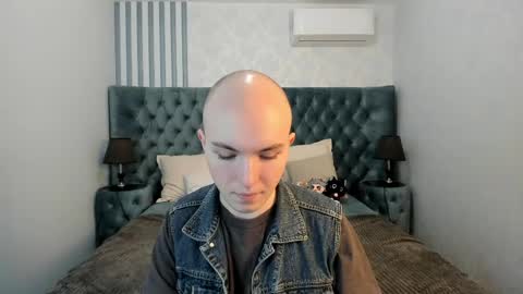 Patrick online show from May 27, 1:57 am