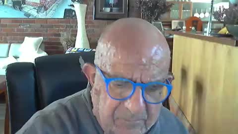 Snapshot of patvac chatting on October 20, 11:52 pm patvac online show from October 20, 11:52 pm