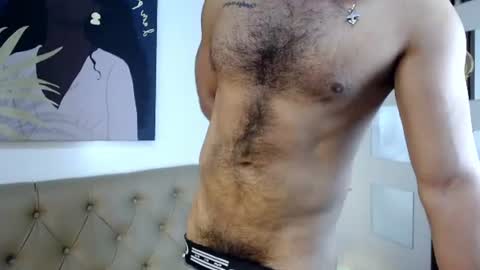 paul_cros online show from July 28, 11:28 am