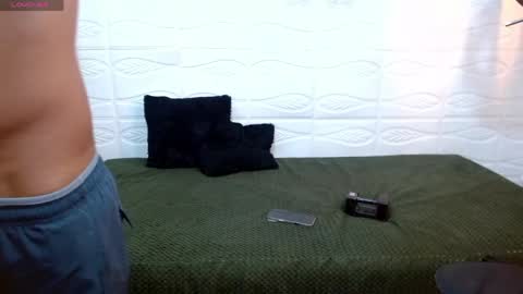 paul_cros online show from June 3, 2:33 pm