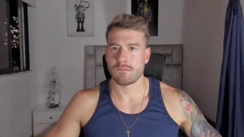 PAUL ROGER online show from November 8, 2:15 am