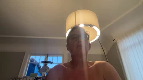 paulwill2377 online show from October 28, 1:19 am