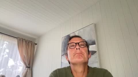 paulwill2377 online show from November 18, 12:36 am