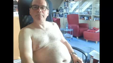 Pavlov aka Peter online show from April 7, 8:14 am