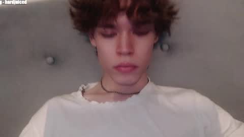 pawclaw online show from March 29, 12:33 am