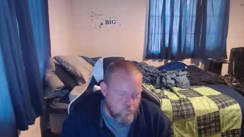 pecker40 online show from January 4, 5:26 pm