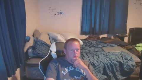 pecker40 online show from February 15, 6:55 pm