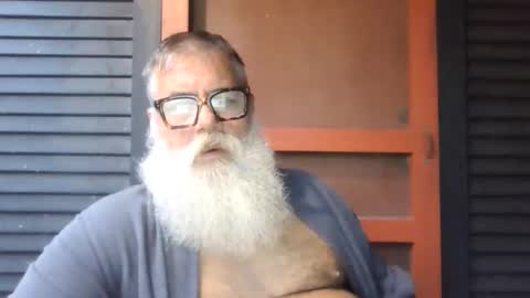 Snapshot of pecos8686 chatting on October 26, 12:51 pm pecos8686 online show from October 26, 12:51 pm