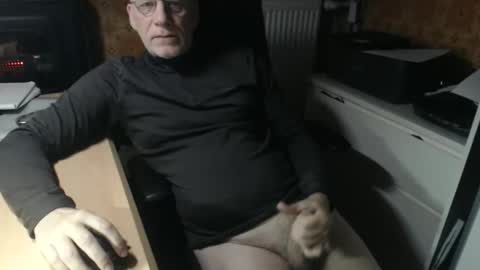 Pemue65 online show from March 2, 5:41 am