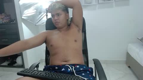 Snapshot of percibal_junior1 chatting on January 30, 2:38 am percibal_junior1 online show from January 30, 2:38 am