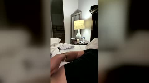 perrito0512 online show from December 4, 8:10 am