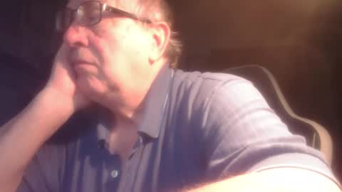 peterinohio57 online show from May 24, 5:19 pm